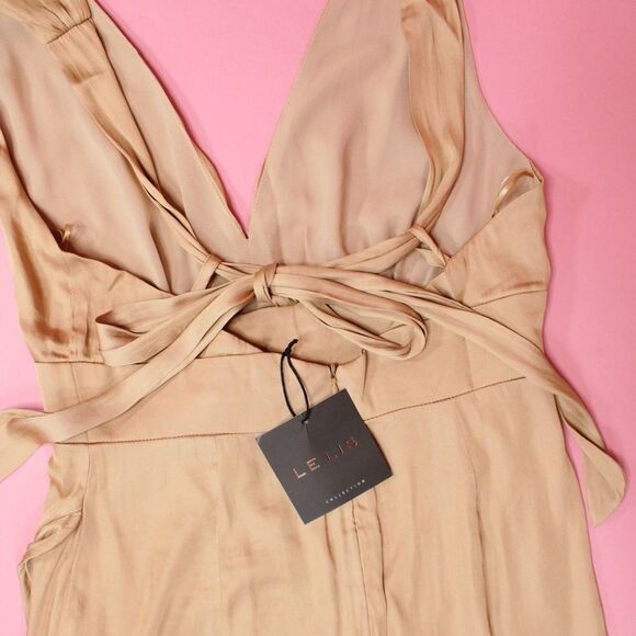 Le Lis Collection Mia Satin Ruffle Hem Mini Dress - Picture 9 of 15